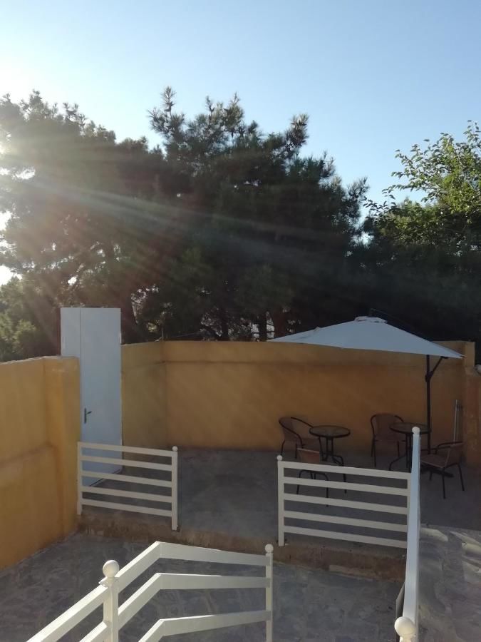 Гостевой дом Yellow House Тбилиси-34