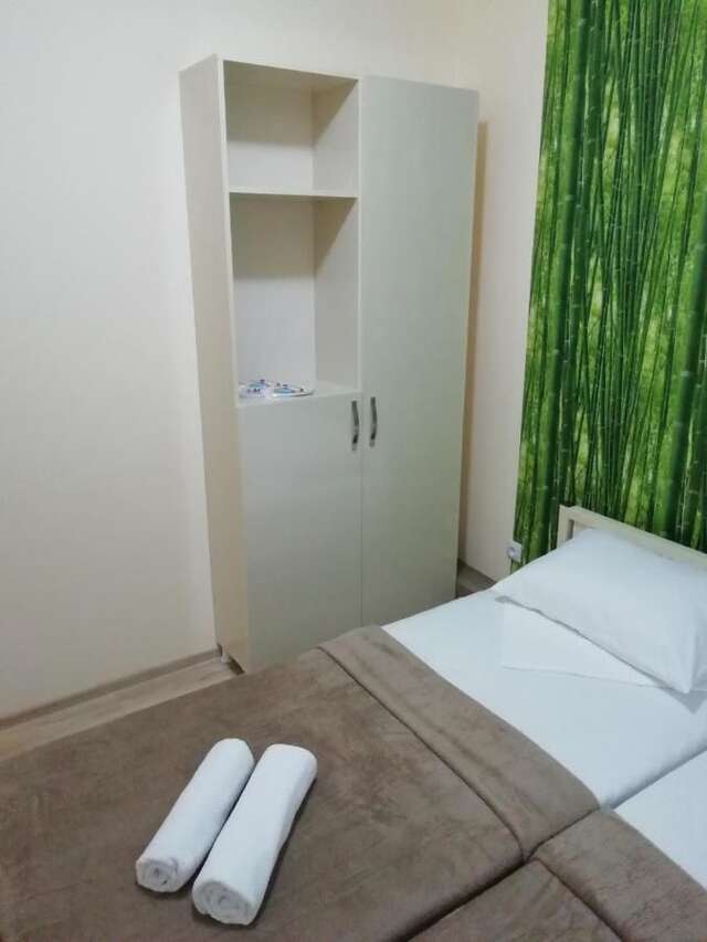 Гостевой дом Yellow House Тбилиси-17