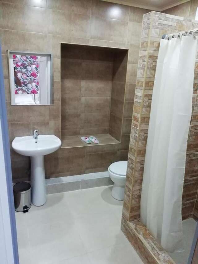 Гостевой дом Yellow House Тбилиси-22