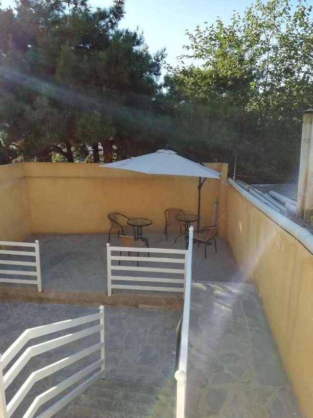 Гостевой дом Yellow House Тбилиси-34