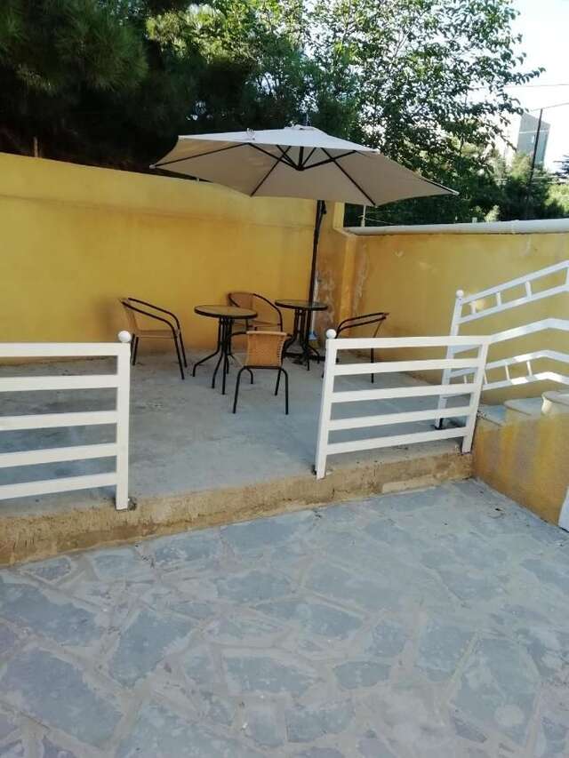 Гостевой дом Yellow House Тбилиси-35